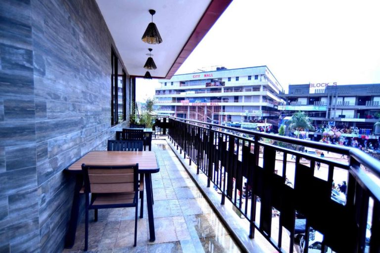 Victoria Mews Hotel – Kampala