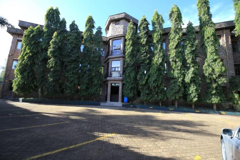 Discovery Courts Hotel
