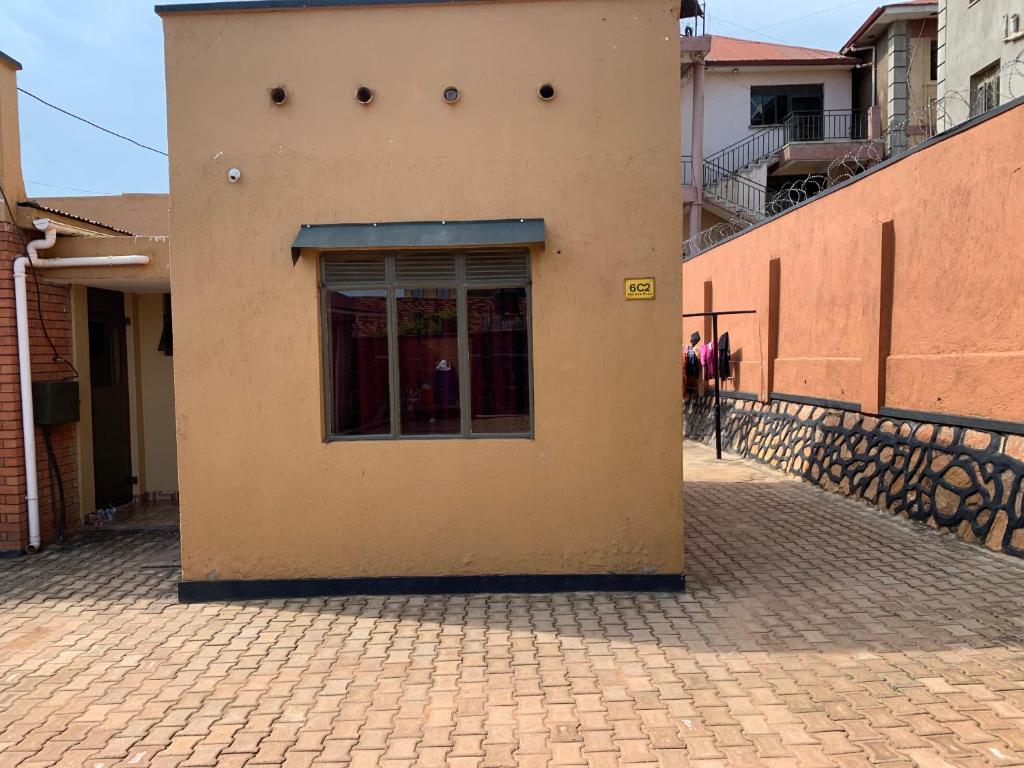 Lark Suites Bukoto