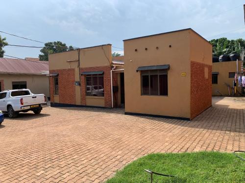 Lark Suites Bukoto
