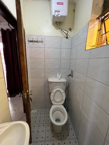 Lark Suites Bukoto