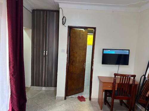 Lark Suites Bukoto