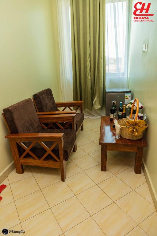 Ekhaya Crescent Hotel, Mbarara
