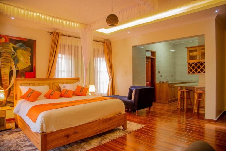 Savannah Suites Limited