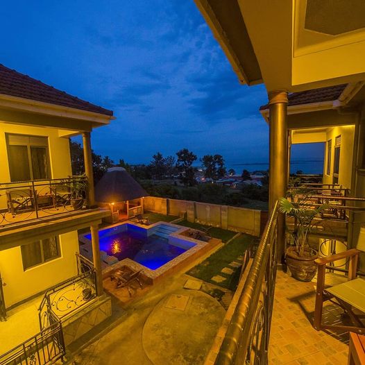 Victoria Breeze Apartments, Jinja