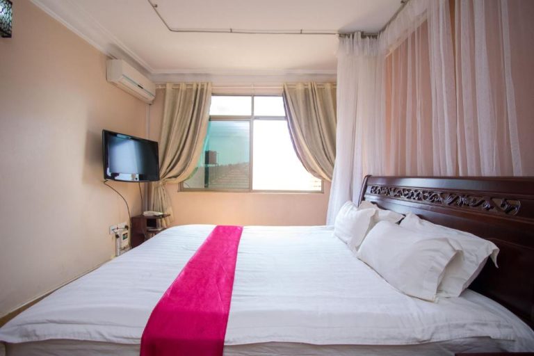 Eight Winx Hotel, Kampala
