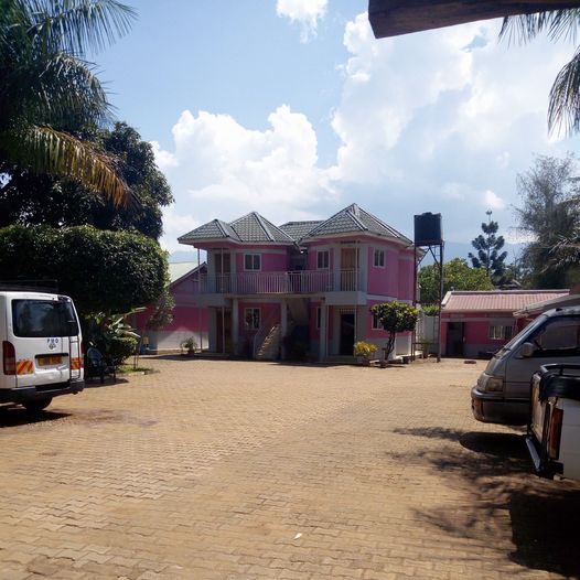 R & R Gardens Hotel, Mbale