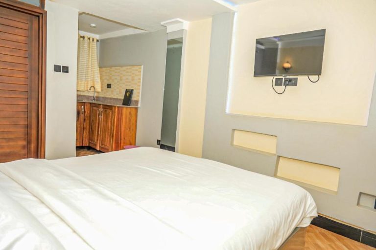 Ruby Haven, Kampala