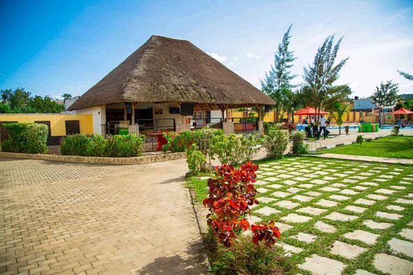Kakiri Gardens & Hotel