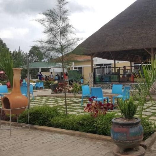 Kakiri Gardens & Hotel