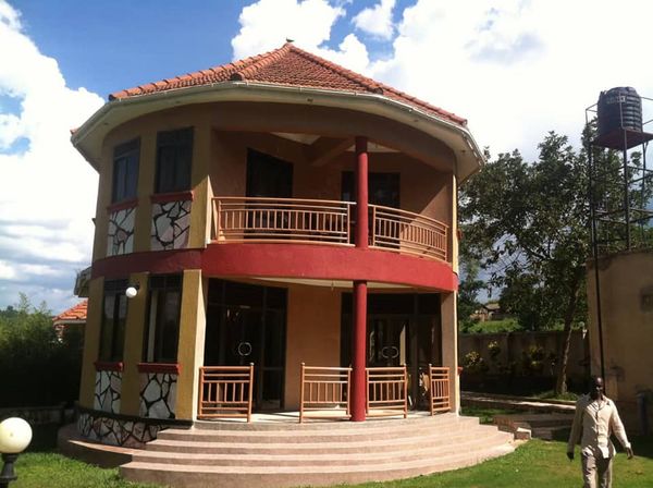 Mango Cottages & Recreation Center