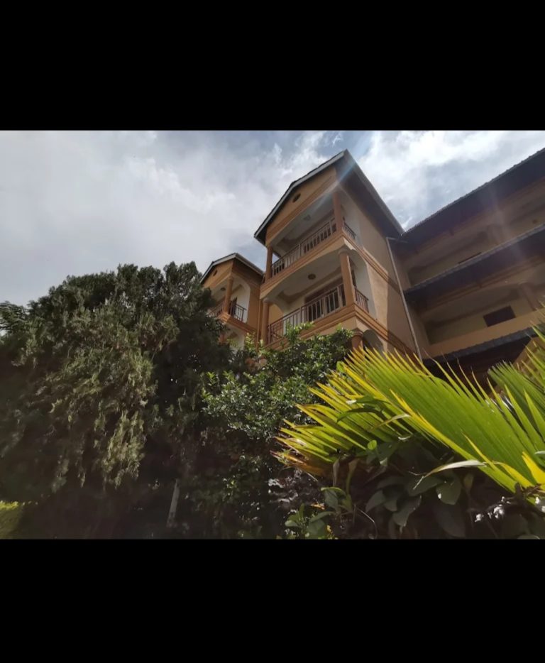 Tropical Suites Hotel