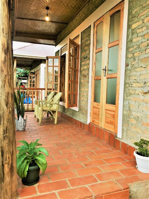 Kaswa Lodge – Double Room with Mountain View