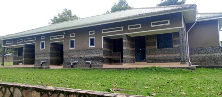 Rwenzori BaseCamp Guesthouse Ibanda