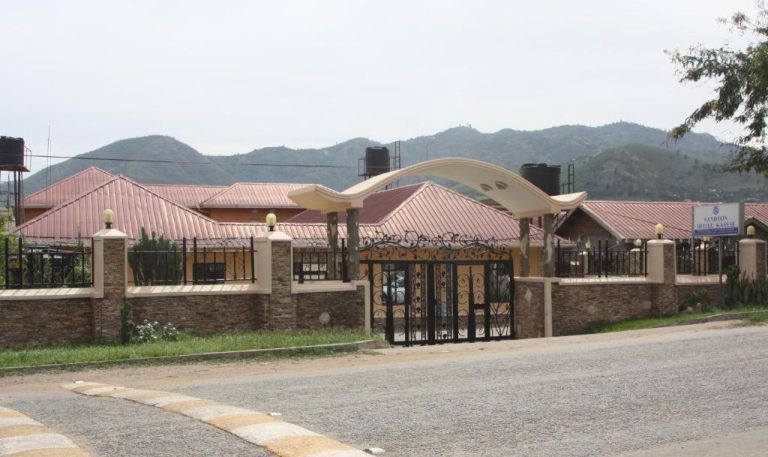 Sandton Hotel Kasese