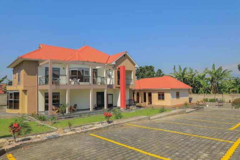 SILVER OAKS HOTEL Boma, Fortportal