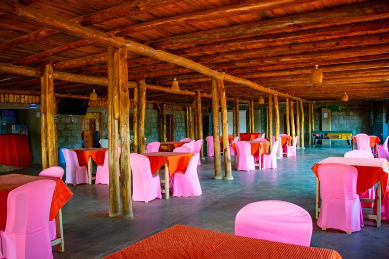 Western Sands Hotel – Buliisa