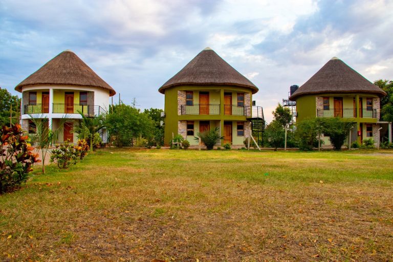 Western Sands Hotel – Buliisa