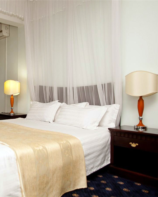 Mosa Court Suites