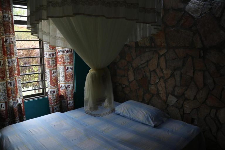 Henotes B&B Kamuli