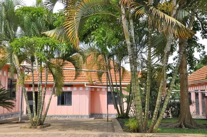 Kavumba Recreation Center and Zoo