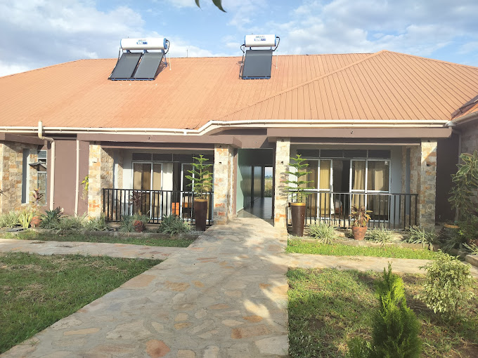 Akaba Country Lodge,Nebbi