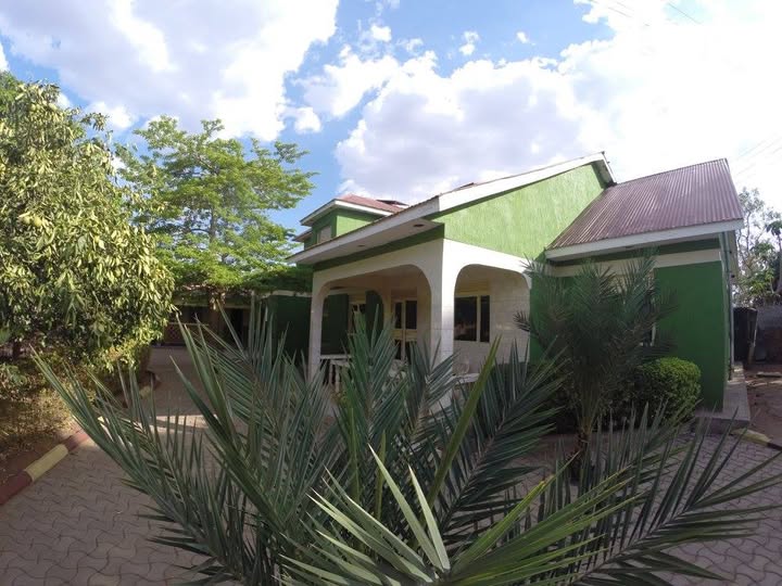 Jaflo Gardens Hotel,Kitgum