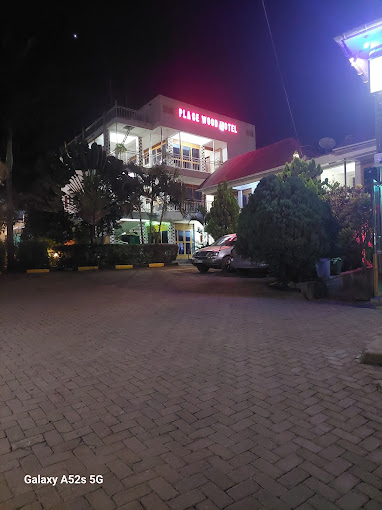 Placewood Hotel, Masaka Road
