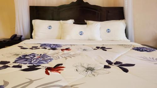 Satellite One Hotel, Nebbi