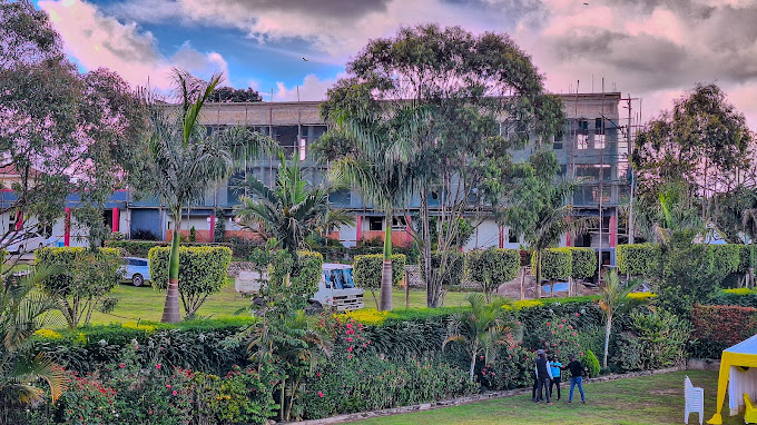 Peak Hotel-Mitooma