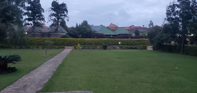 Trek Savannah Hotel, Ntungamo