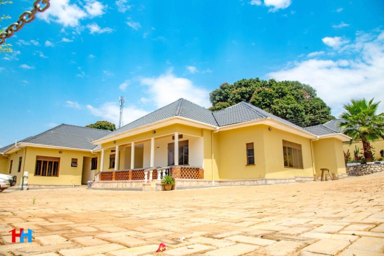 Hannah Country Inn, Hoima