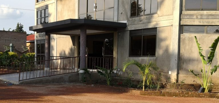 Eziana Palm Hotel, Bweyale