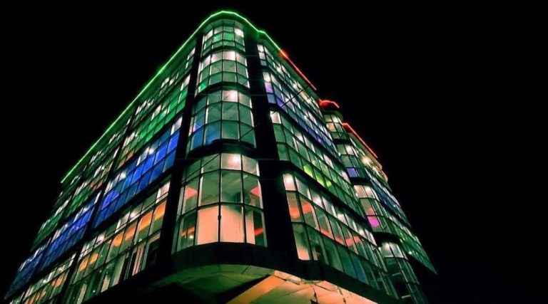 Hotel Komar Lira