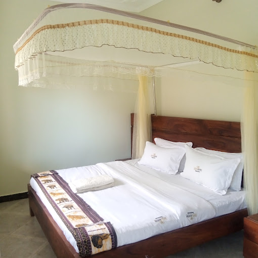 Mujo Suites, Sembabule