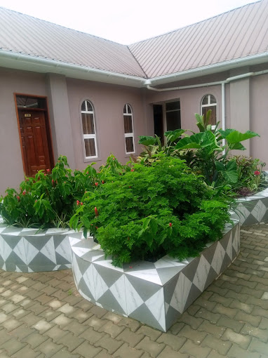 Mujo Suites, Sembabule