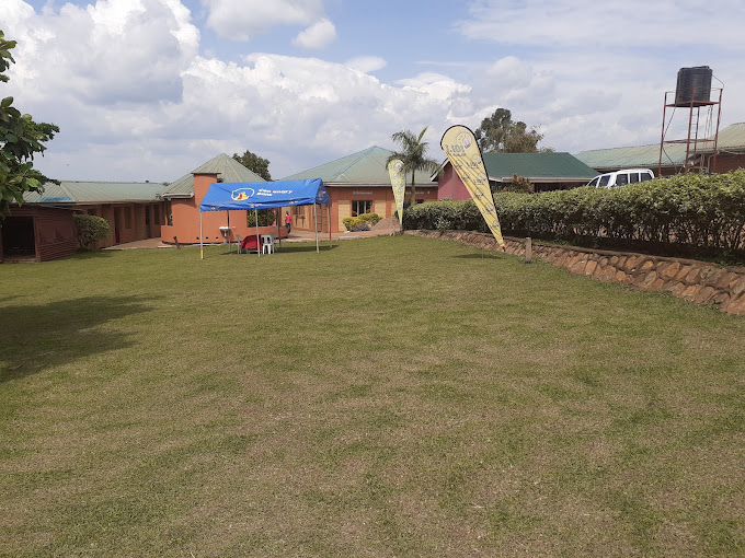 Rainbow Motel ( Sembabule )