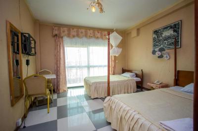 La Grand Chez Johnson Hotel Muyenga