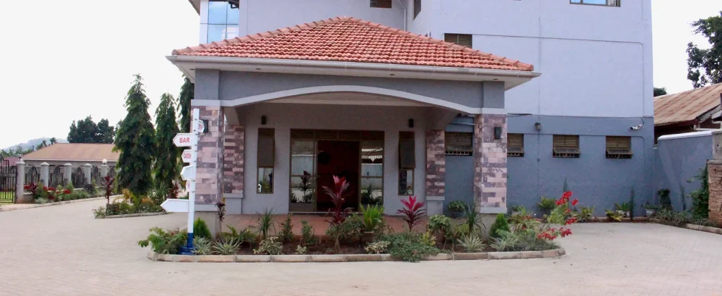 4 PALS HOTEL
