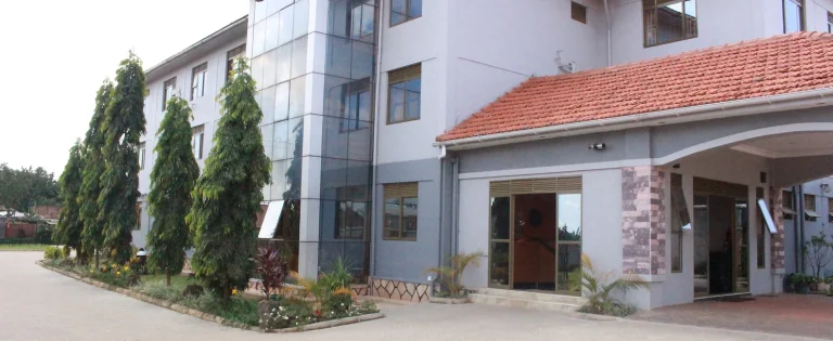 4 PALS HOTEL