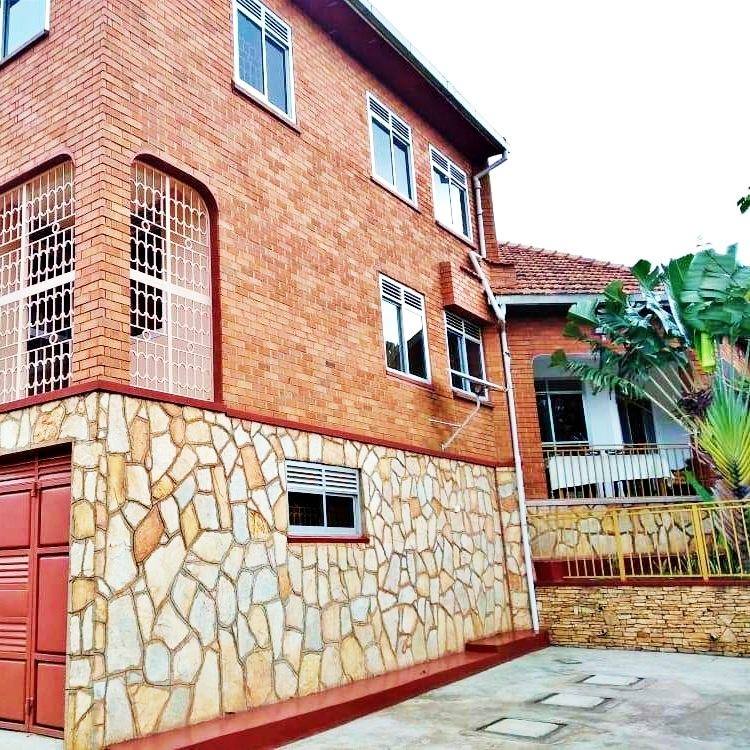Adonai Guest House