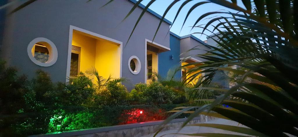 Ashleys Hotel