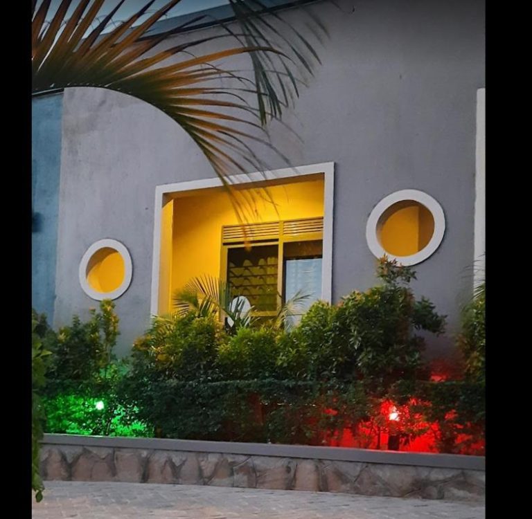 Ashleys Hotel