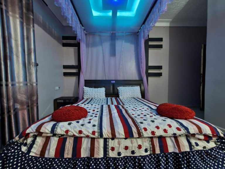 Baileys Suites and Guest Rooms