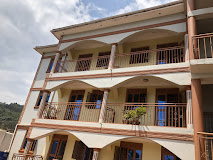 Bunyonyi Heights Inn