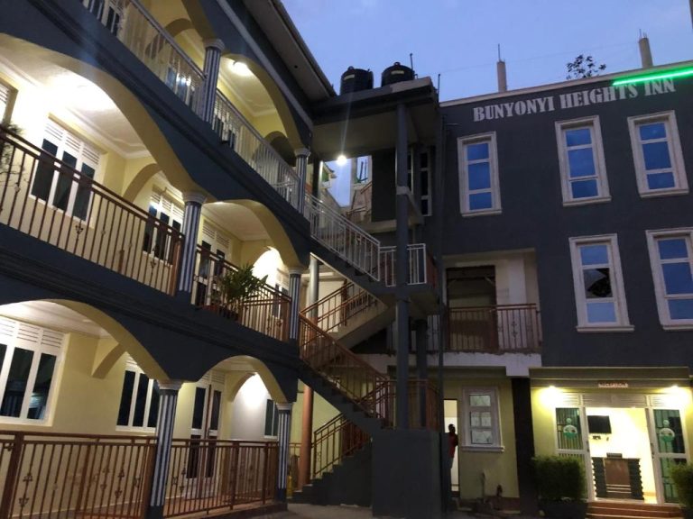 Bunyonyi Heights Inn