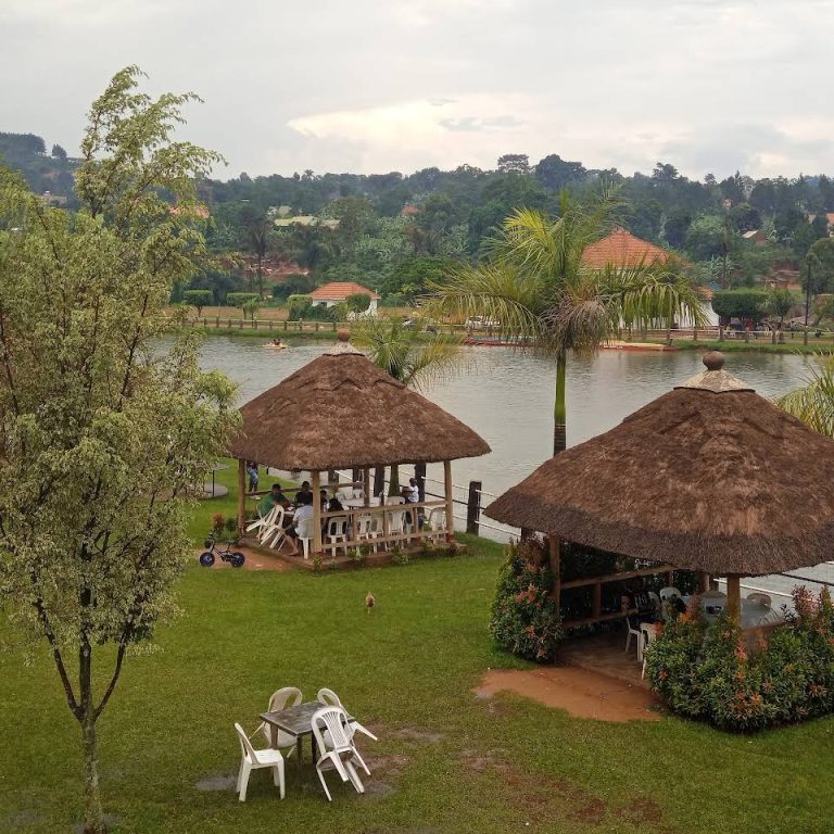 Forest Park Resort, Buloba