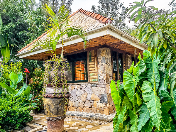 FUSION ECO RESORT HOTEL & AUTOSPA MUNYONYO