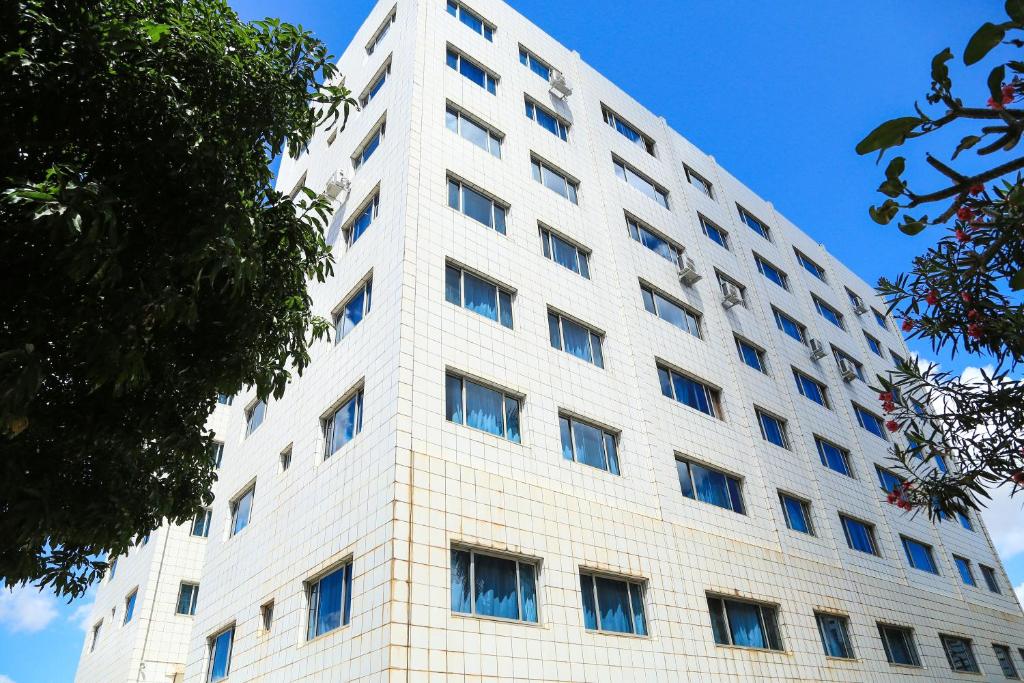 Hill View Apartments
