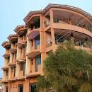 Satellite Hotel, Kisaasi